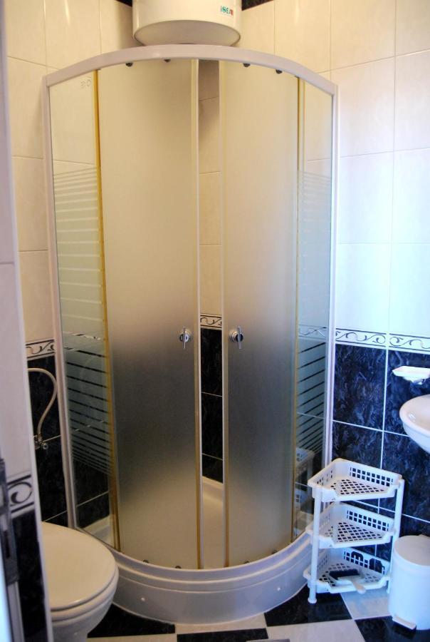 Omega Apartments Улцинь Экстерьер фото