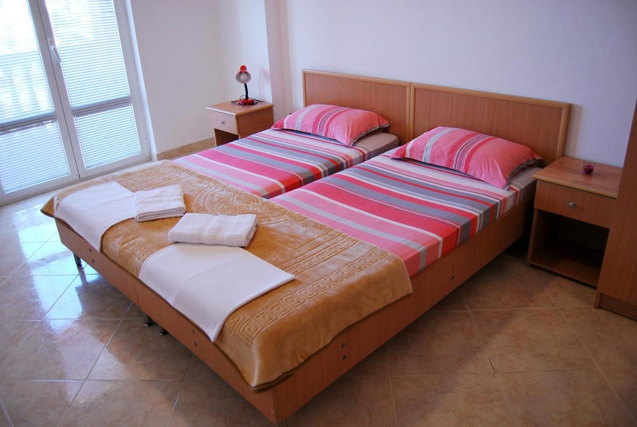 Omega Apartments Улцинь Экстерьер фото
