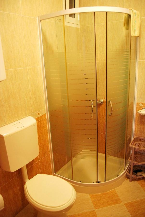 Omega Apartments Улцинь Экстерьер фото