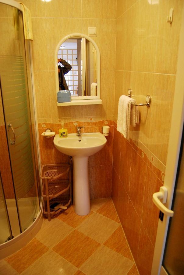Omega Apartments Улцинь Экстерьер фото